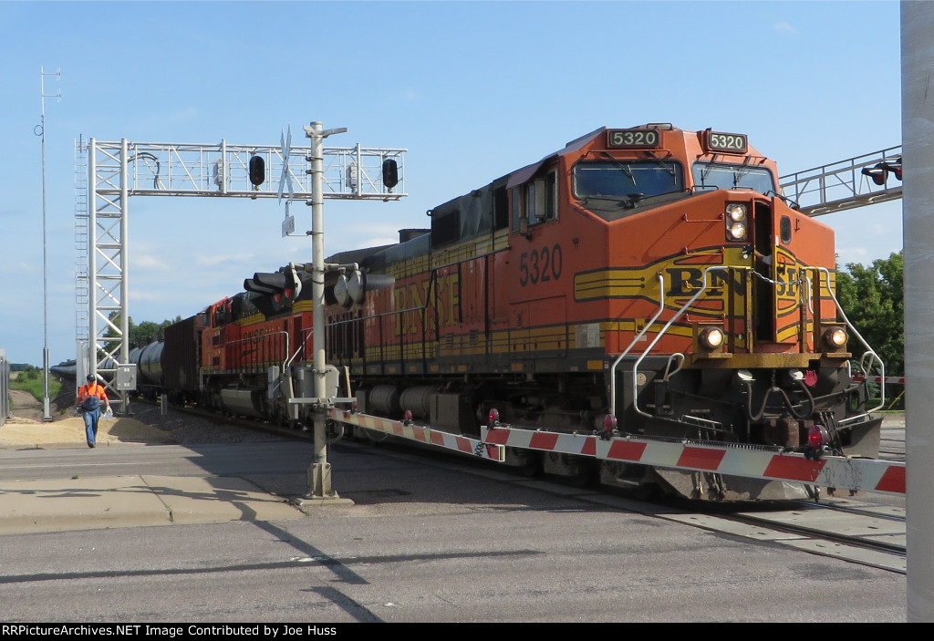 BNSF 5320 West